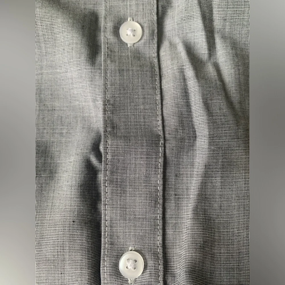 #13 H&M Slim Fit, Easy Iron button-up dress shirt. Size XL - Picture 4 of 5